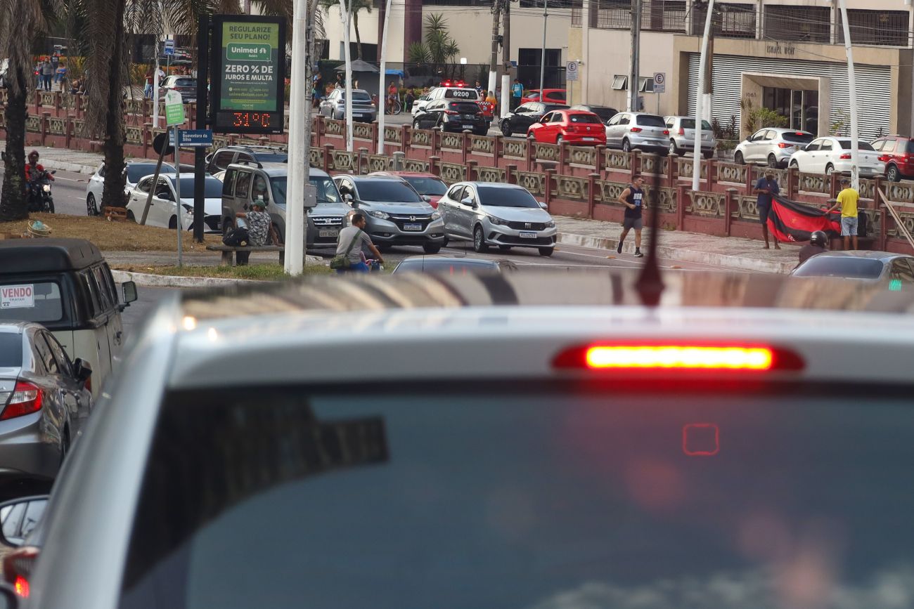 Donos de veículos têm até o dia 8 de janeiro para pagar o IPVA com descontos