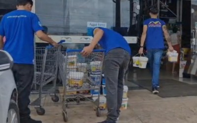 Loja de materiais de construção é flagrada vendendo tintas com validade vencida em Santarém; empresa se manifesta